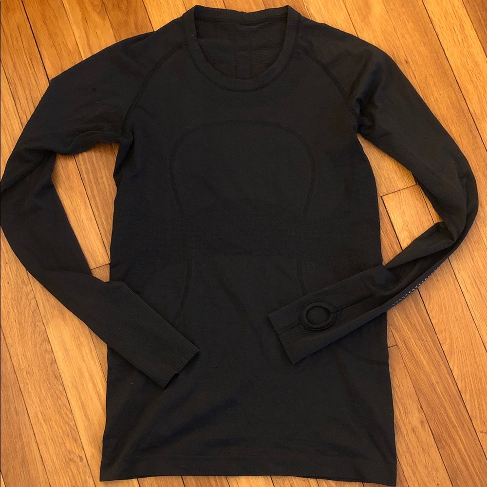 Lululemon athletica swiftly run Top with reflectives on sleeves 8 excellent